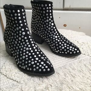 Mackin J 6.5 black studded boots, Western, Vampire